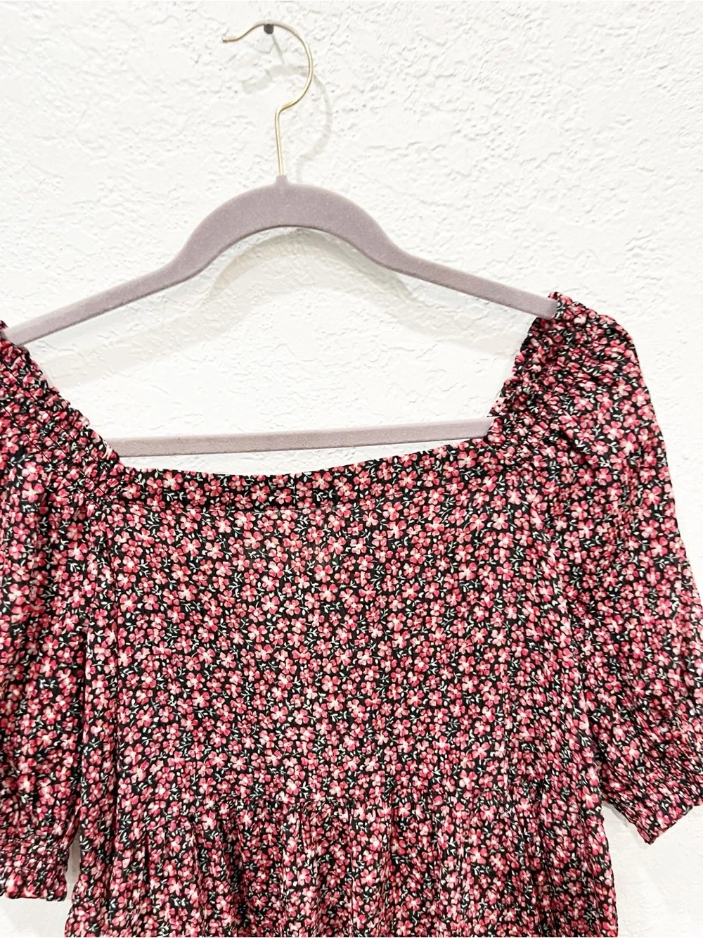 Loft Ditsy Floral Top Size Large Black Red Puff Sleeve Cottagecore Dark Coquette